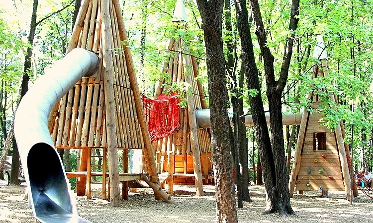Детские площадки в Нескучном саду // GoTonight.ru